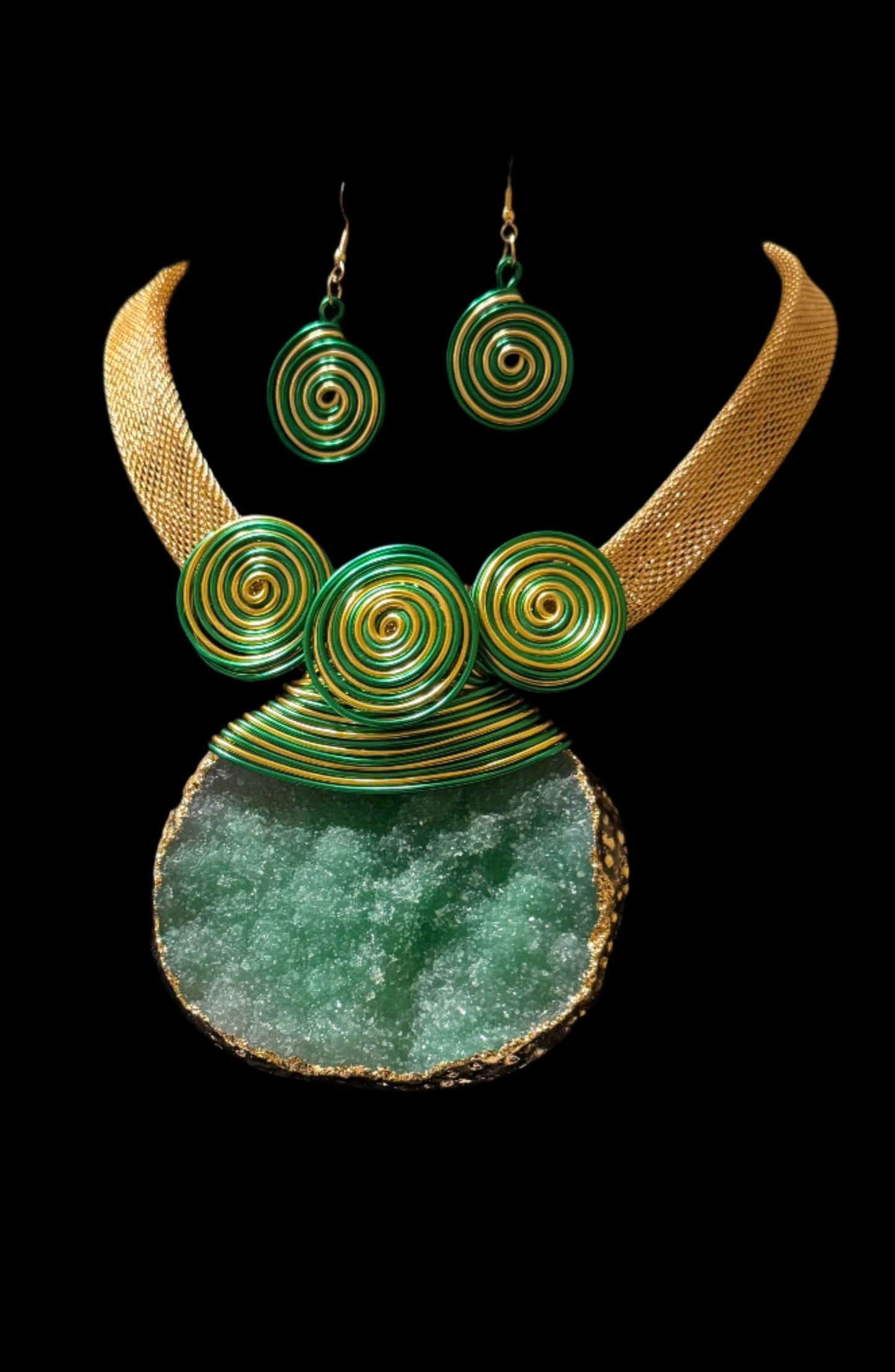 Emerald Coil Majesty Necklace Earring Set