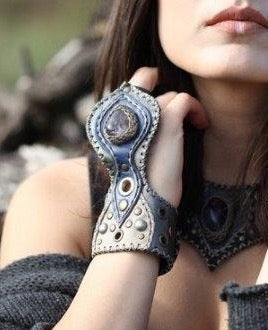 Shadow Talisman Leather Hand Harness Dark Agate